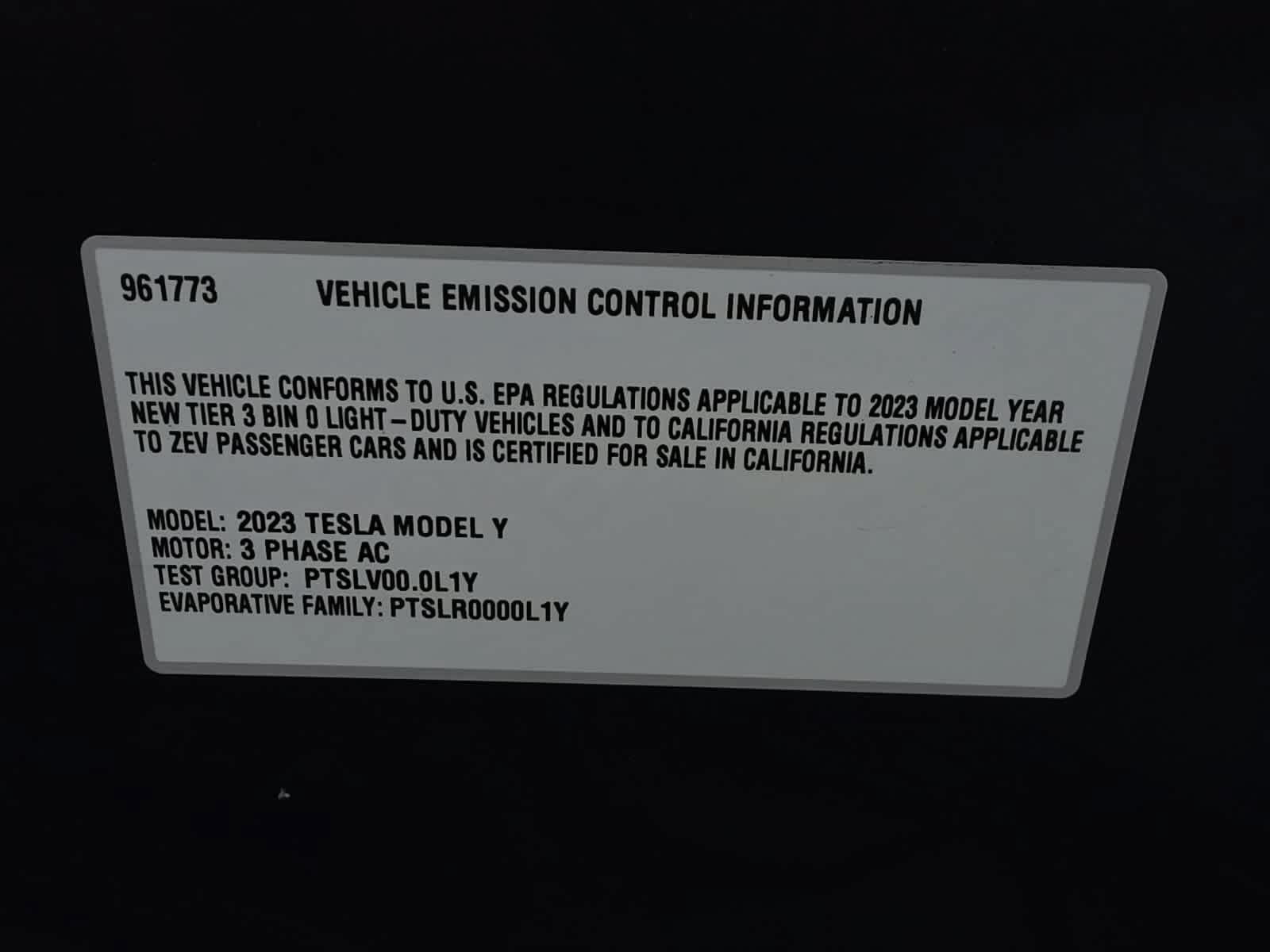 Used 2023 Tesla Model Y 2WD image 31