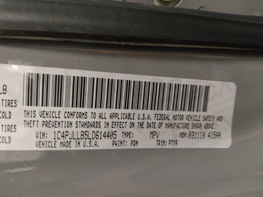 Used 2020 Jeep Cherokee Latitude Plus FWD image 33