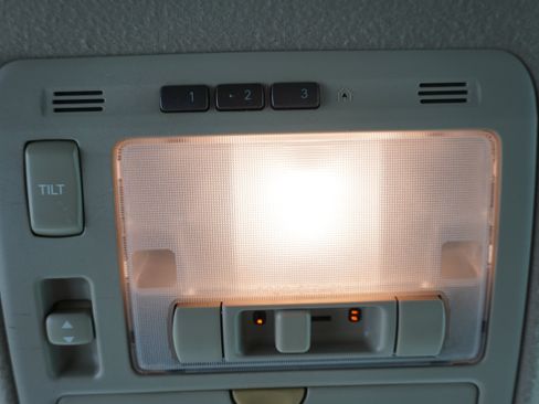 Used 2005 Lexus RX 330 FWD image 15