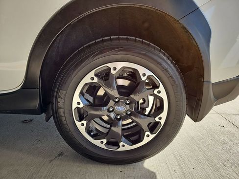 Used 2022 Subaru Crosstrek 2.0i Premium w/ Moonroof Package image 40