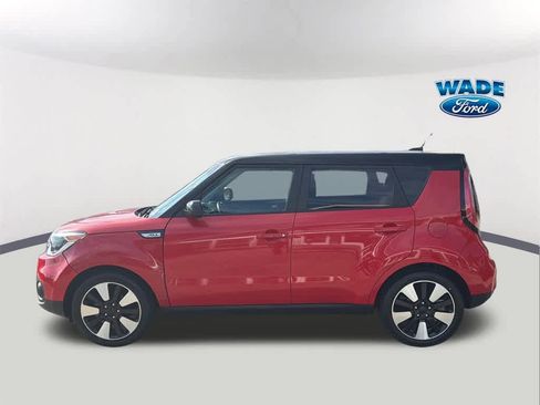 Used 2019 Kia Soul + image 8