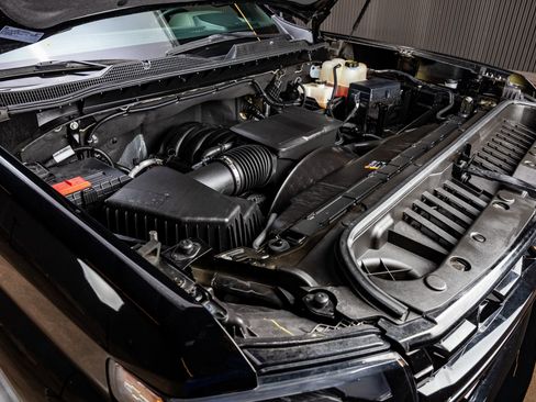 Used 2025 Chevrolet Silverado 2500 ZR2 image 39