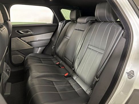 Used 2019 Land Rover Range Rover Velar R-Dynamic SE image 31