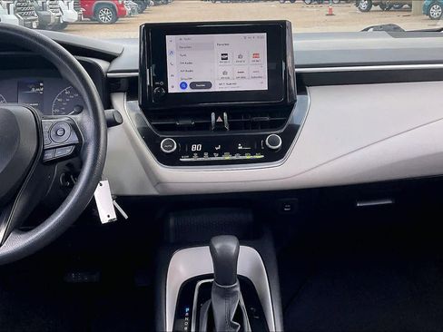 Used 2024 Toyota Corolla LE image 7