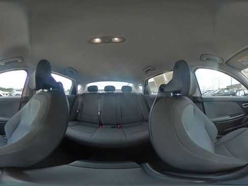 Used 2025 Kia K4 FWD image 41