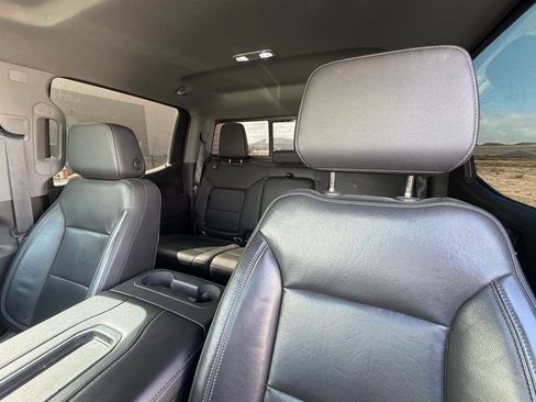 Used 2020 GMC Sierra 1500 SLT image 18