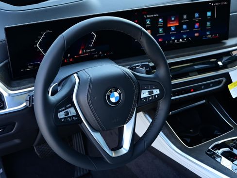 New 2026 BMW X5 xDrive40i w/ Premium Package image 11