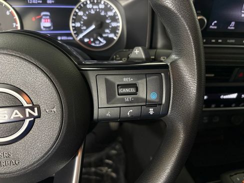 Used 2023 Nissan Rogue SV FWD image 21