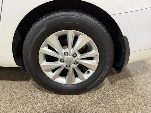 Used 2016 Kia Sedona LX FWD image 57