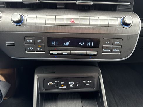 Used 2024 Hyundai Kona Limited image 19