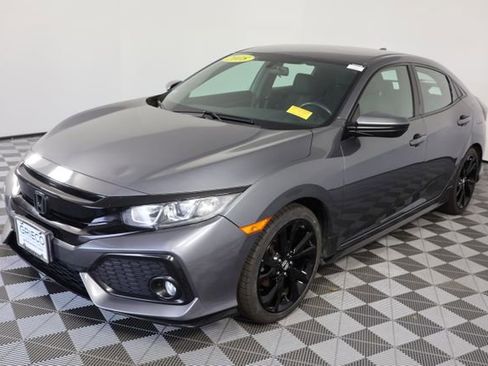 Used 2018 Honda Civic Sport image 4