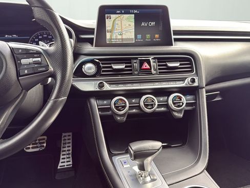 Used 2019 Genesis G70 3.3T Advanced w/ Sport Package image 12