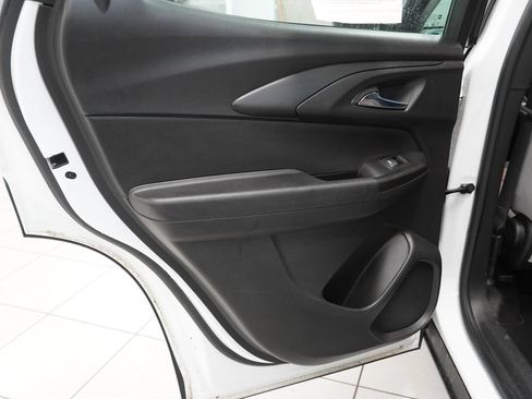 Used 2021 Chevrolet TrailBlazer LS FWD image 24