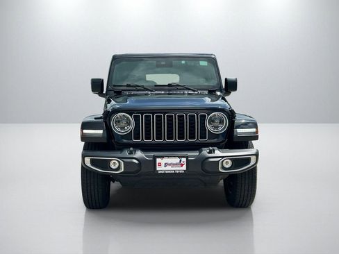 Used 2025 Jeep Wrangler Unlimited Sahara AWD/4WD image 2