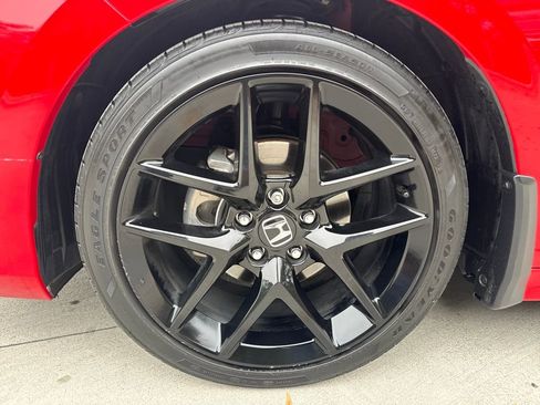 Used 2023 Honda Civic Sport image 11