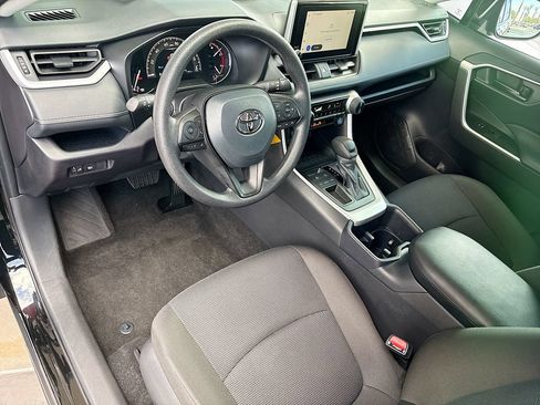 Certified 2025 Toyota RAV4 LE FWD image 9