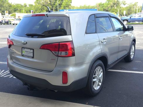 Used 2015 Kia Sorento LX FWD image 5