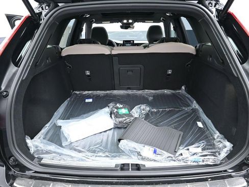 New 2026 Volvo XC60 B5 Plus w/ Protection Package Premier image 10