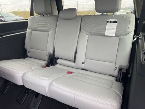 New 2026 Ford Expedition Max Platinum w/ Platinum Ultimate Package image 16