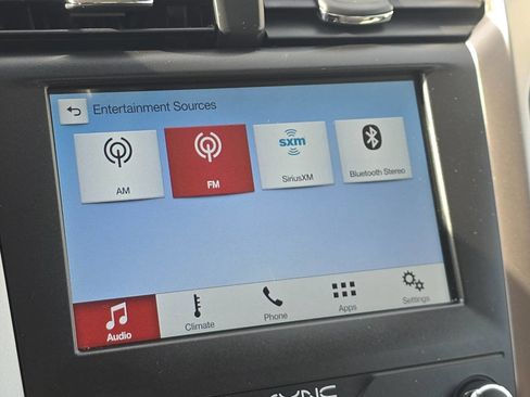 Used 2019 Ford Fusion SE image 13