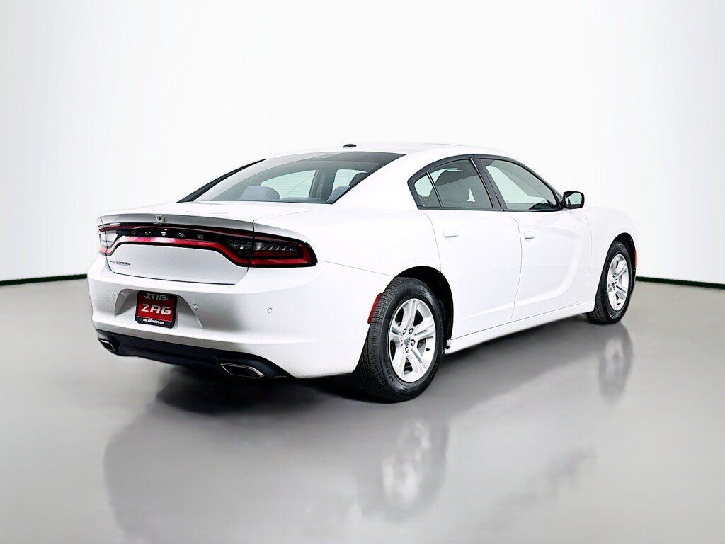 Used 2019 Dodge Charger SXT RWD image 5
