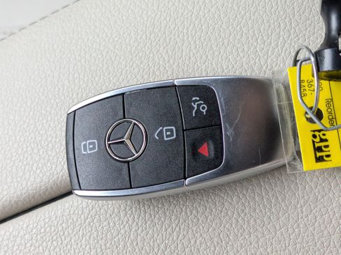 Certified 2023 Mercedes-Benz EQB 300 4MATIC image 27