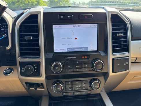 Used 2021 Ford F250 Lariat w/ Lariat Ultimate Package AWD/4WD image 14
