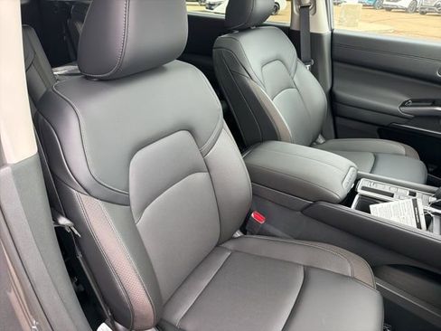 New 2026 Nissan Pathfinder SL FWD image 22