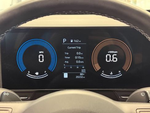 Used 2025 Hyundai Kona SEL FWD image 21