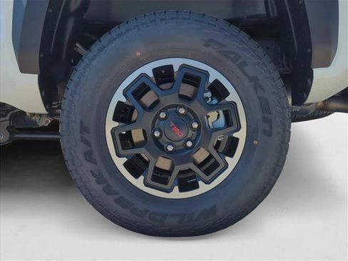 New 2025 Toyota Tacoma TRD Off-Road image 9