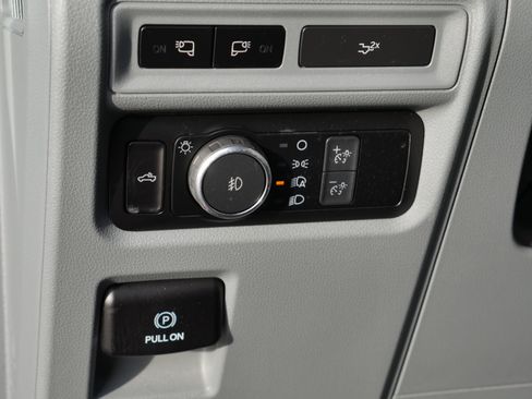 Certified 2022 Ford F150 XLT w/ Equipment Group 302A High image 5