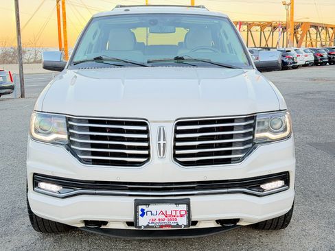 Used 2015 Lincoln Navigator L 4WD image 10