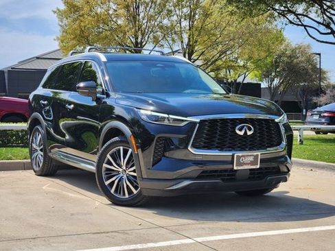 Used 2023 INFINITI QX60 Sensory w/ Cargo Package image 2