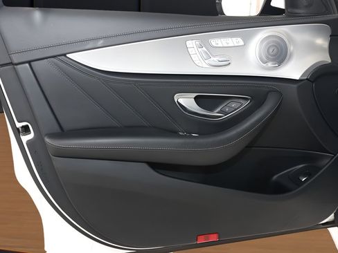 Used 2020 Mercedes-Benz E 63 AMG S image 21