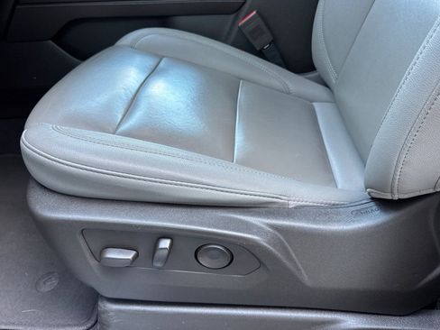 Used 2024 Chevrolet Suburban LT image 14