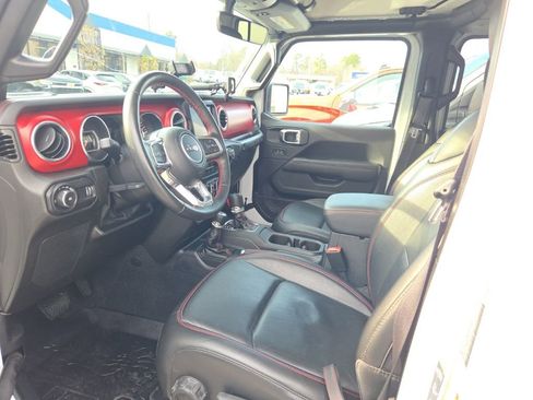 Used 2023 Jeep Wrangler Unlimited Rubicon image 3