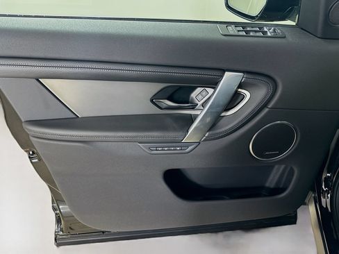 New 2026 Land Rover Discovery Sport Landmark AWD/4WD image 17