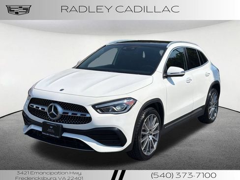 Used 2021 Mercedes-Benz GLA 250 4MATIC w/ AMG Line Exterior image 1