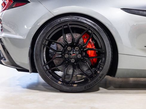 Used 2024 Chevrolet Corvette Z06 w/ Z07 Performance Package RWD image 25