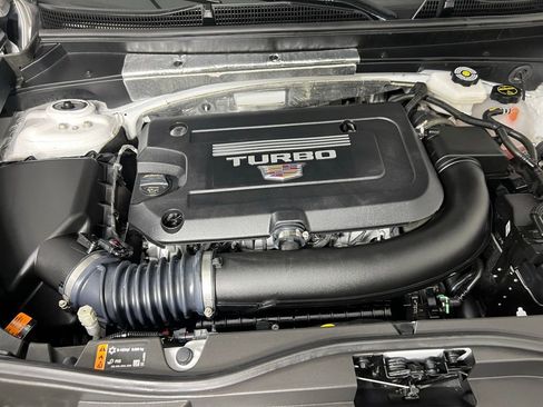 Used 2024 Cadillac XT4 Sport image 34