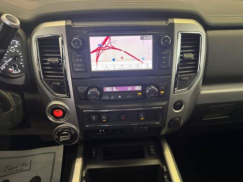 Used 2019 Nissan Titan Platinum Reserve AWD/4WD image 11