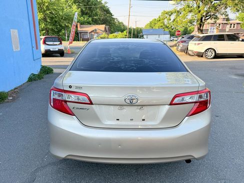 Used 2012 Toyota Camry FWD image 6