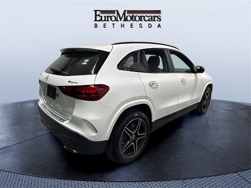 Used 2025 Mercedes-Benz GLA 250 4MATIC image 5