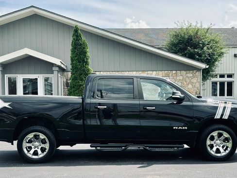 Used 2019 RAM 1500 Big Horn AWD/4WD image 2
