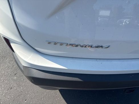 Used 2022 Ford Edge Titanium w/ Class II Trailer Tow Package image 6