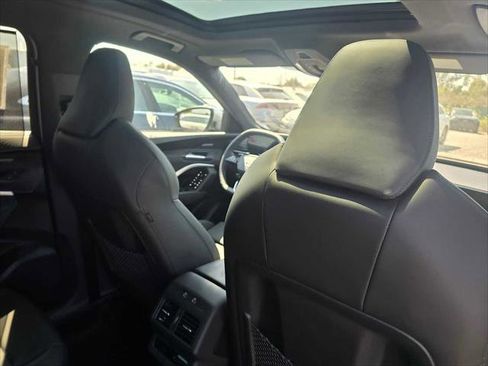 New 2025 Audi SQ5 Premium Plus image 16