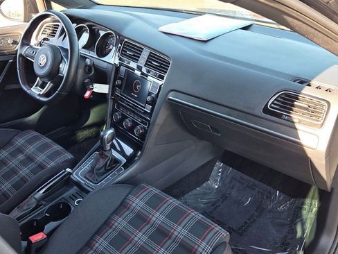 Used 2020 Volkswagen GTI S image 21