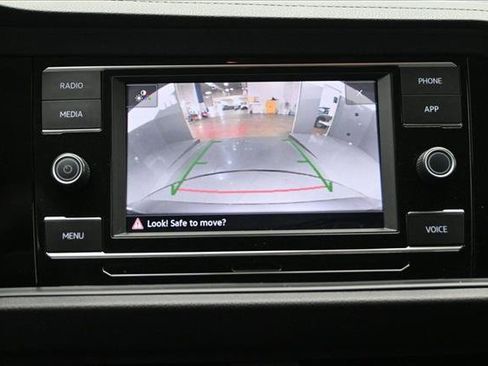 Used 2024 Volkswagen Jetta SE FWD image 15