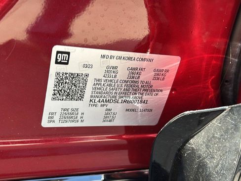 Certified 2024 Buick Encore GX Sport Touring FWD image 14