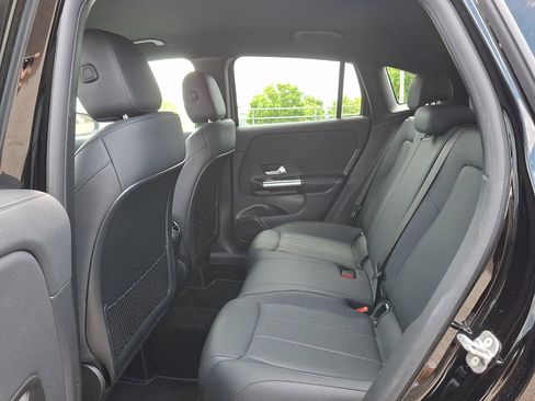 Used 2025 Mercedes-Benz GLA 250 image 10